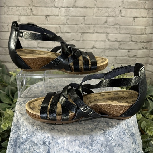 AXXIOM Naomi Black Gladiator Strappy Low Wedge Comfort Sandals WMS 9M🌞EUC🌞 - Picture 6 of 11